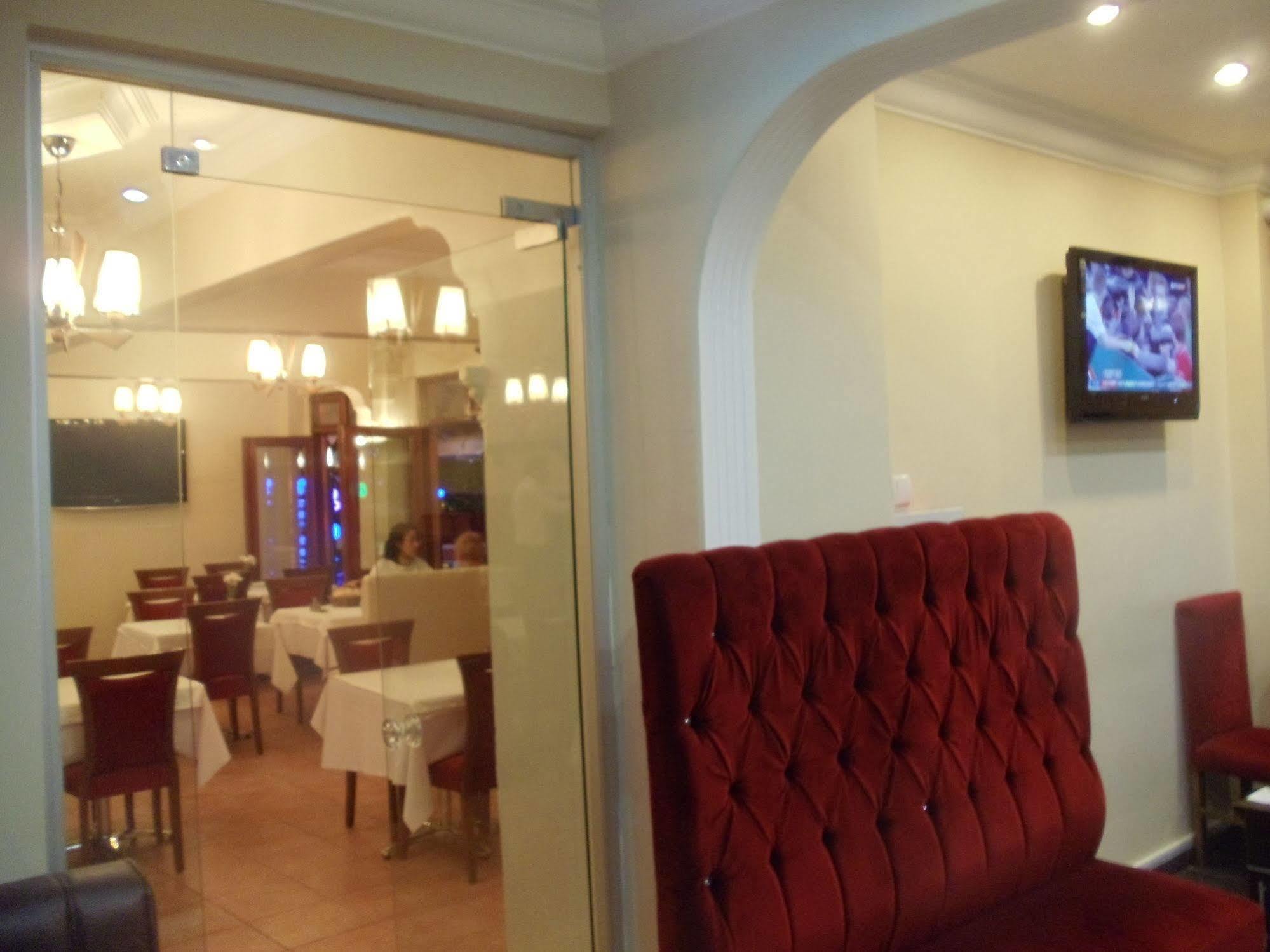 Hotel Ares Istanboel